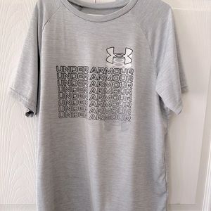 Under Armour boys youth large loose fit heatgear shirt (light gray) gently used